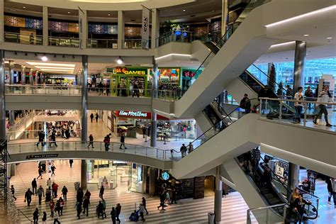Shopping center .